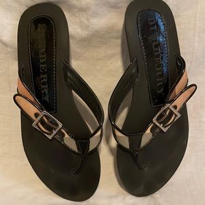 Burberry woman’s flip flops